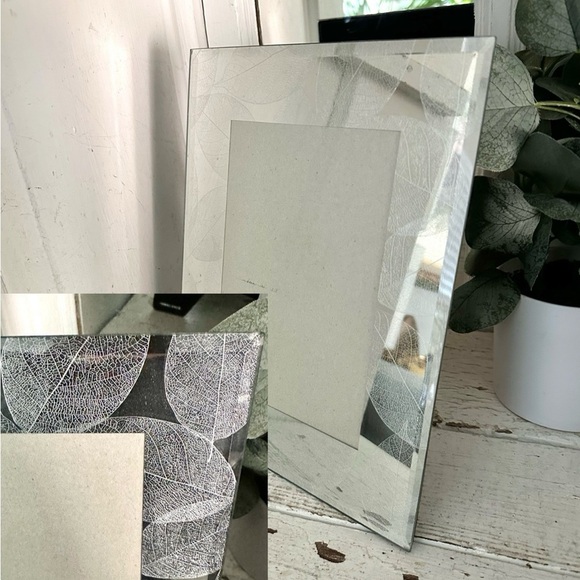 Mirrored Leaf Print Picture Photo Frame 5”x7” Opening Tabletop Silver Boho - Picture 1 of 11